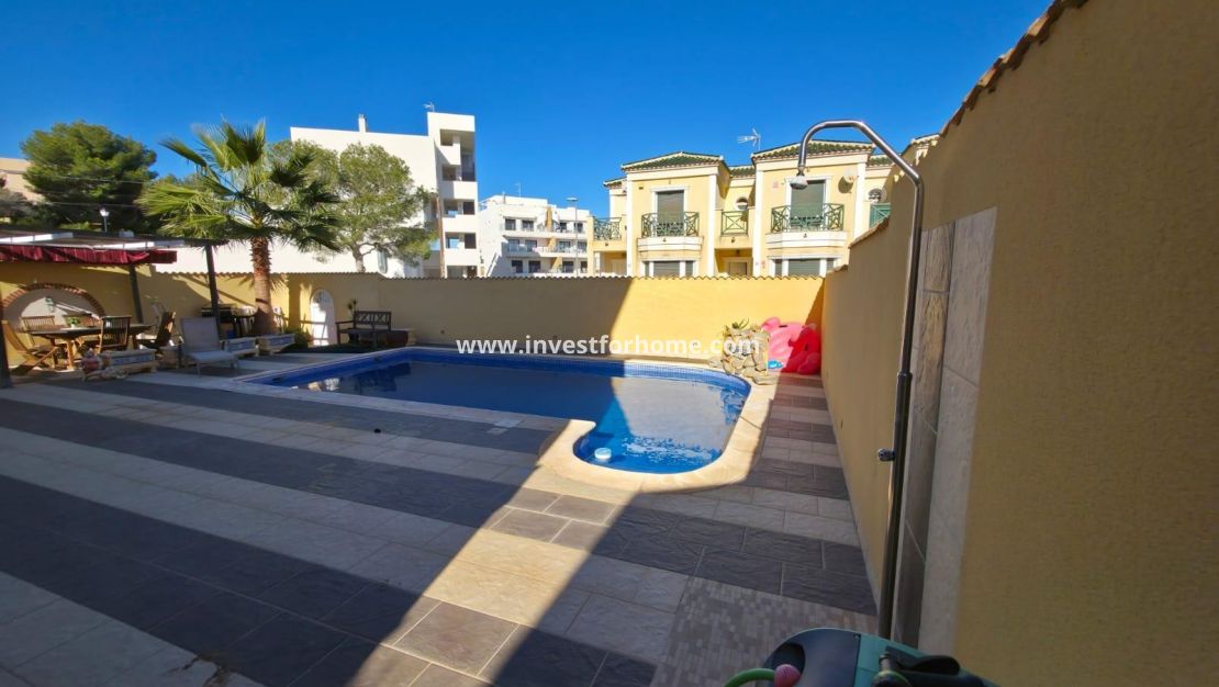 Försäljning - Villa - Orihuela Costa - Villamartín-las Filipinas