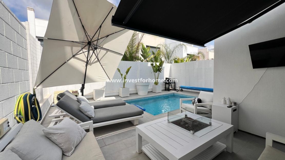 Försäljning - Villa - Orihuela Costa - Villamartín-las Filipinas