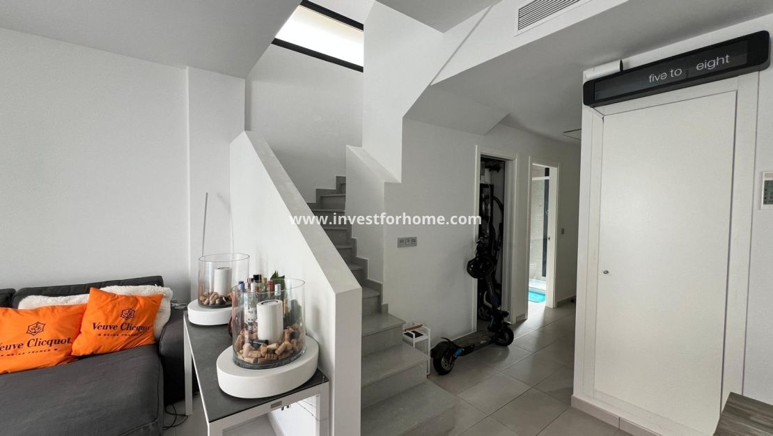 Försäljning - Villa - Orihuela Costa - Villamartín-las Filipinas