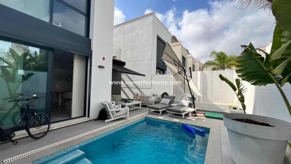 Försäljning - Villa - Orihuela Costa - Villamartín-las Filipinas