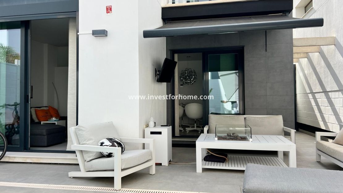 Försäljning - Villa - Orihuela Costa - Villamartín-las Filipinas