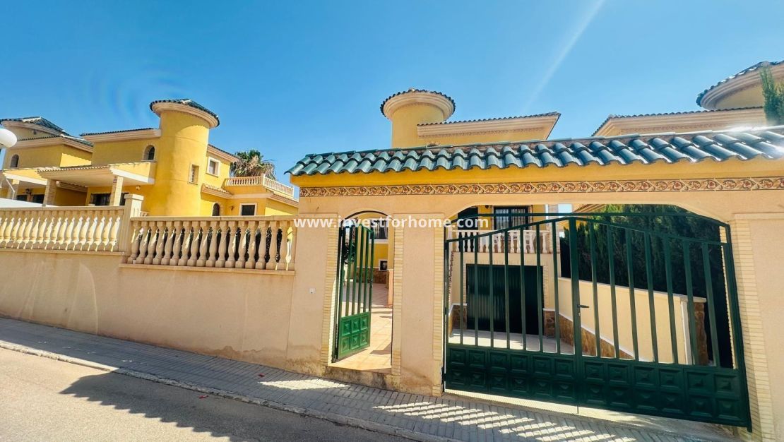 Försäljning - Villa - Orihuela Costa - Villamartin Pau 8
