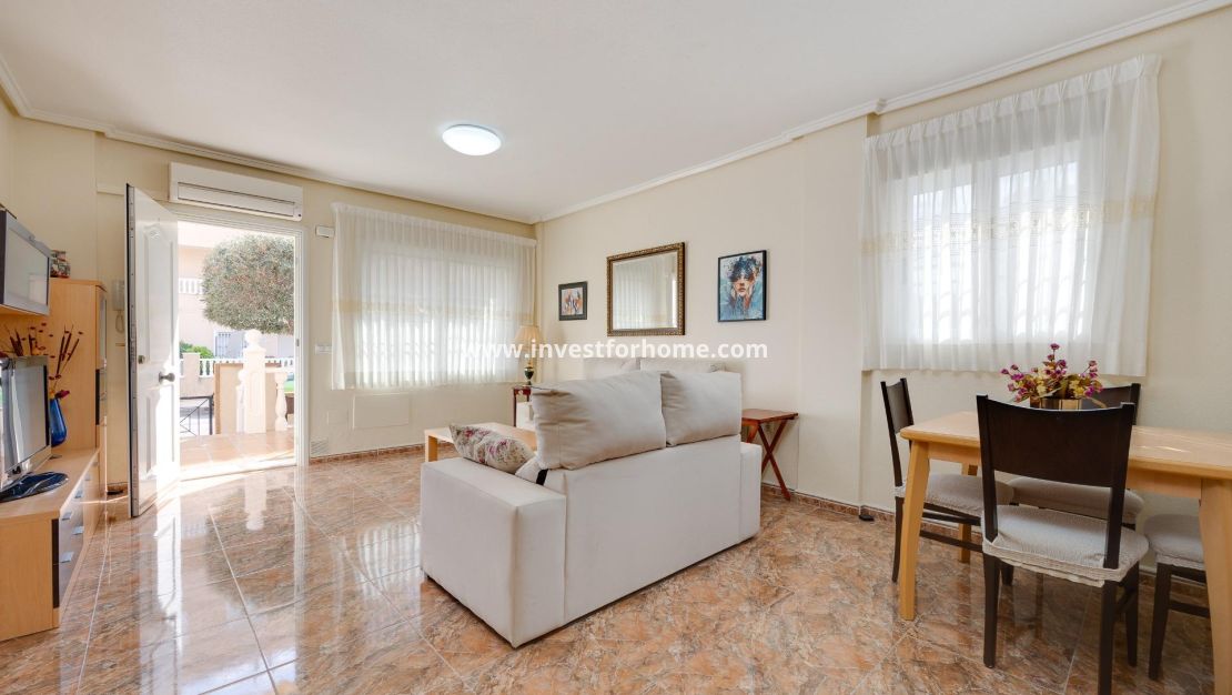 Försäljning - Villa - Orihuela Costa - Villamartín