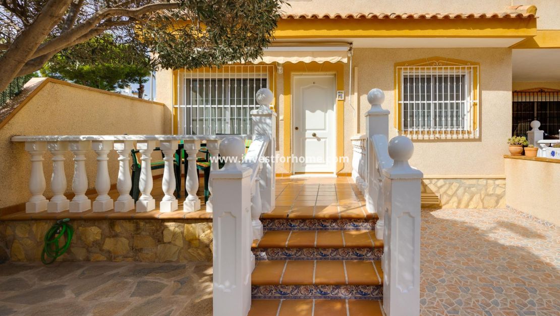 Försäljning - Villa - Orihuela Costa - Villamartín