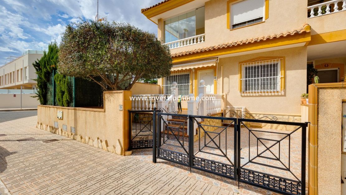 Försäljning - Villa - Orihuela Costa - Villamartín