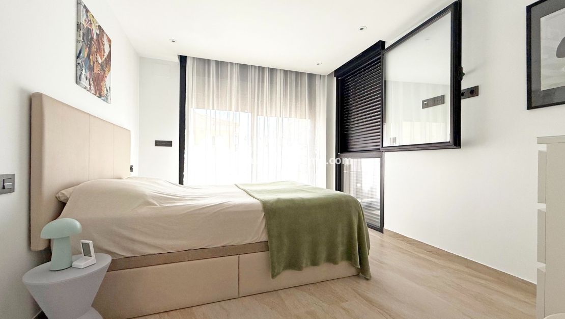 Försäljning - Villa - Orihuela Costa - Villamartín