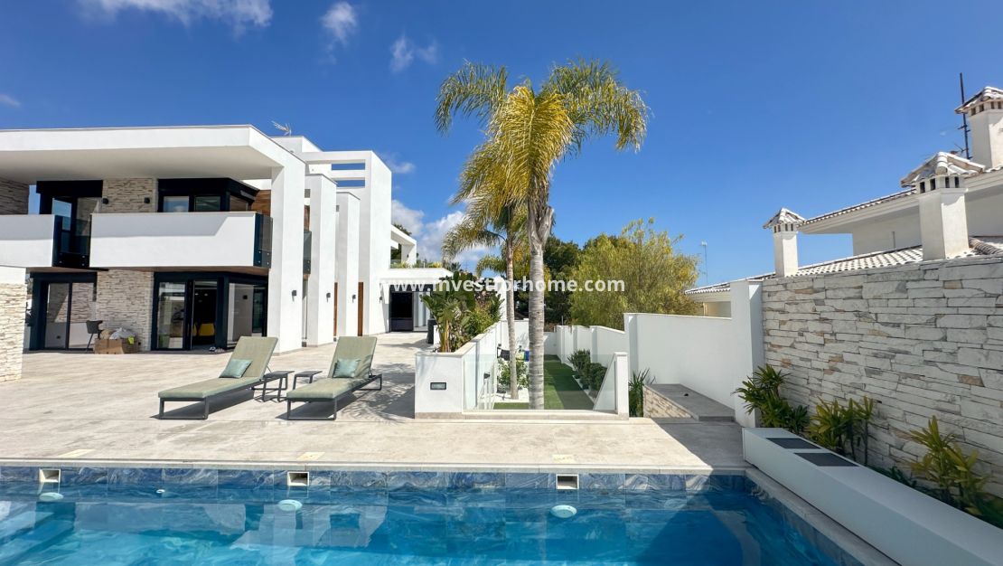 Försäljning - Villa - Orihuela Costa - Villamartín