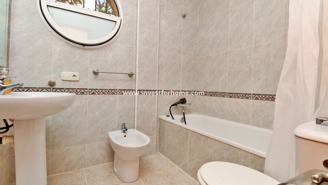 Försäljning - Villa - Orihuela Costa - Villamartín