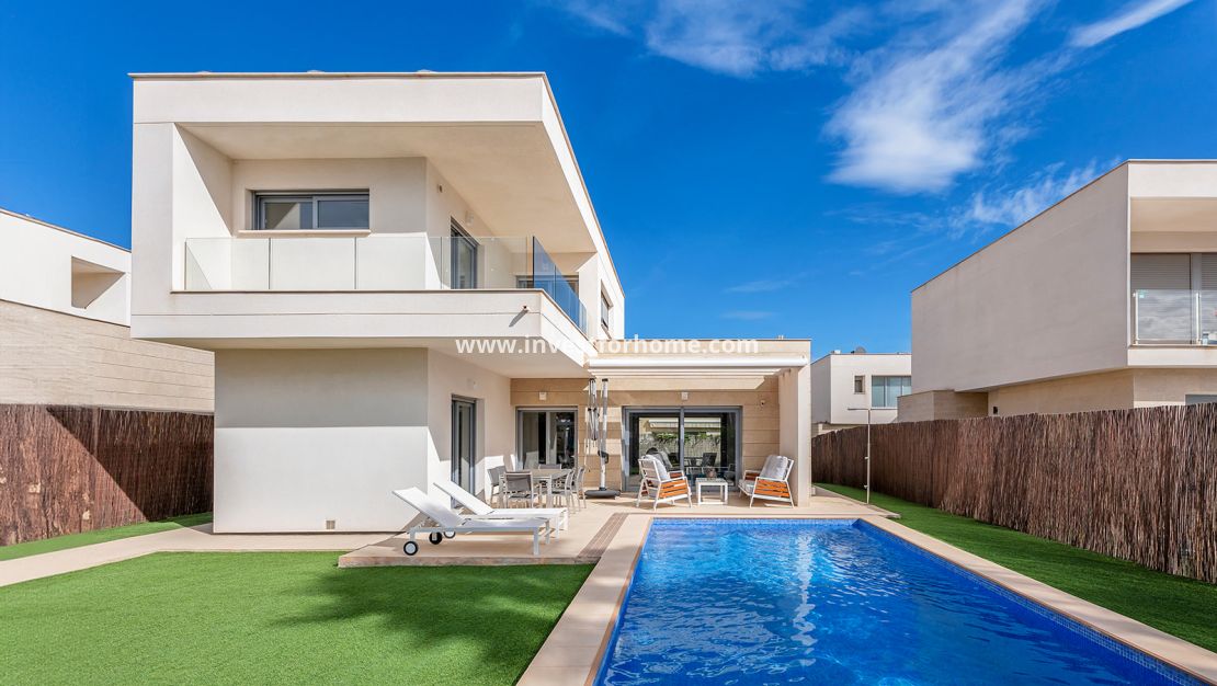 Försäljning - Villa - Orihuela Costa - Vistabella Golf