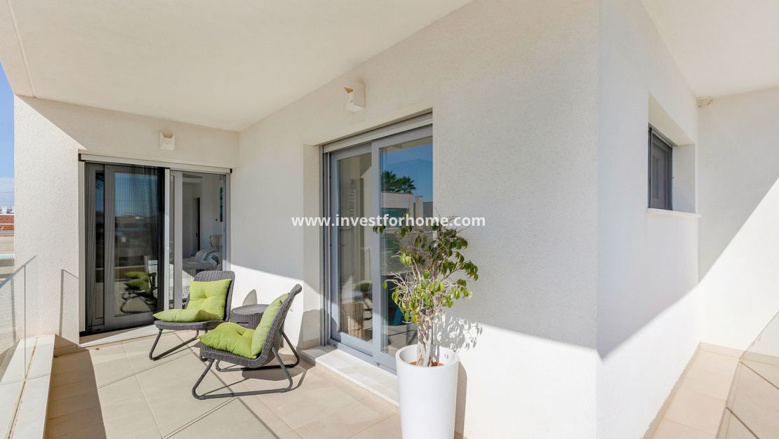 Försäljning - Villa - Orihuela Costa - Vistabella Golf