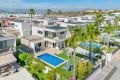 Försäljning - Villa - Orihuela Costa - Vistabella Golf