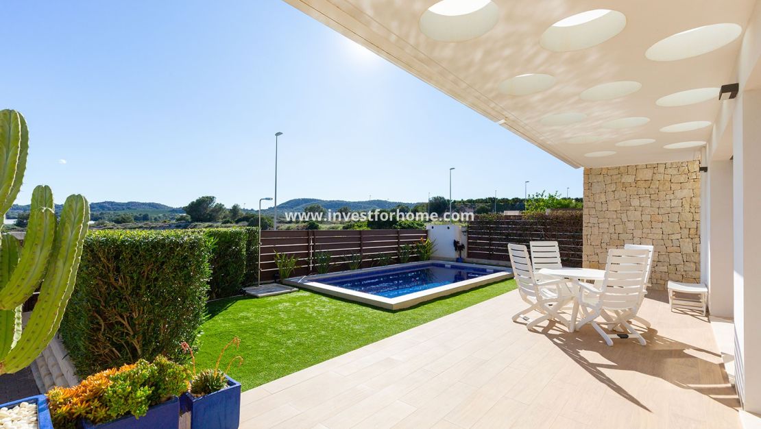 Försäljning - Villa - Orihuela Costa - Vistabella Golf