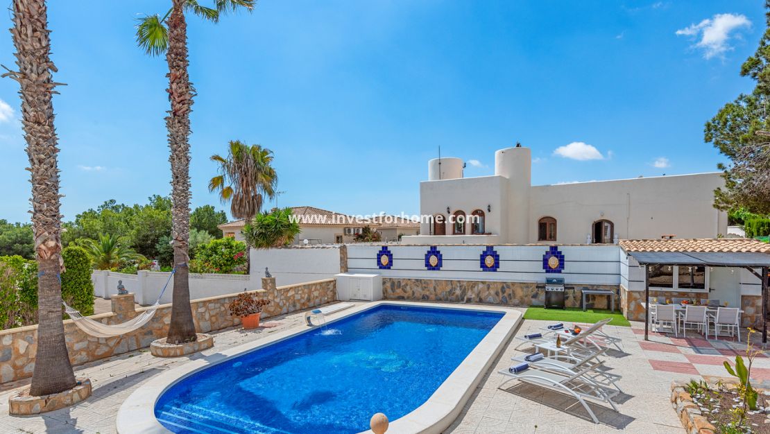 Försäljning - Villa - Pinar de Campoverde - Costa Blanca
