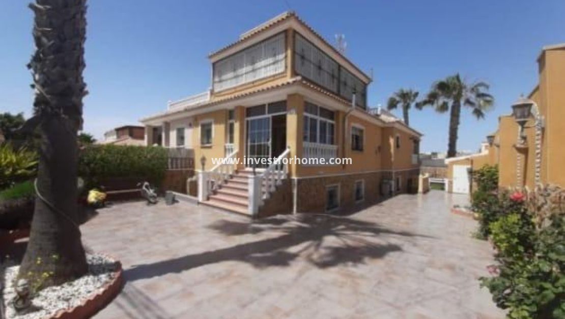 Försäljning - Villa - Torrevieja - aguas nuevas