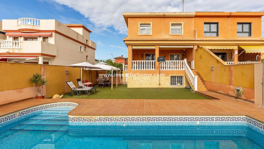 Försäljning - Villa - Torrevieja - aguas nuevas