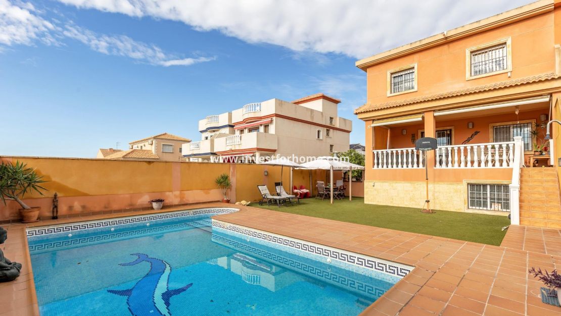 Försäljning - Villa - Torrevieja - aguas nuevas