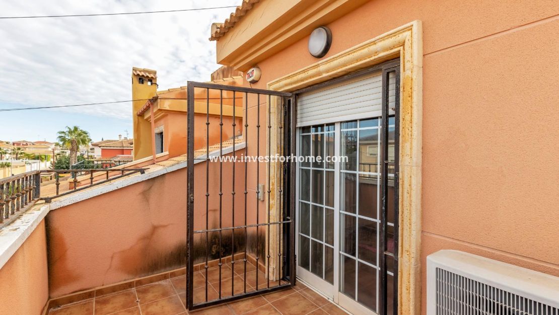 Försäljning - Villa - Torrevieja - aguas nuevas