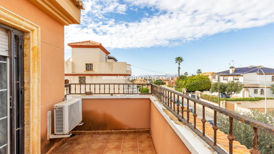 Försäljning - Villa - Torrevieja - aguas nuevas