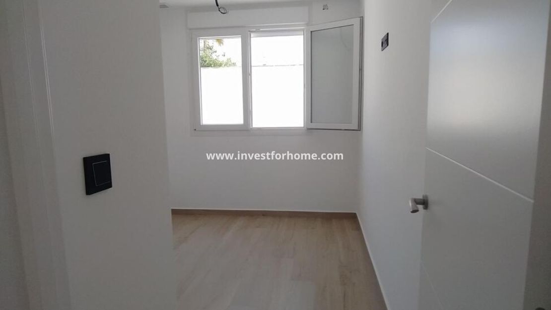 Försäljning - Villa - Torrevieja - aguas nuevas