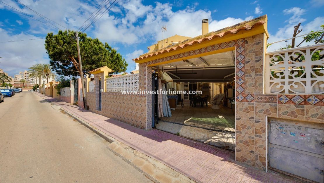 Försäljning - Villa - Torrevieja - aguas nuevas