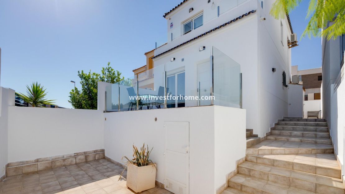 Försäljning - Villa - Torrevieja - aguas nuevas