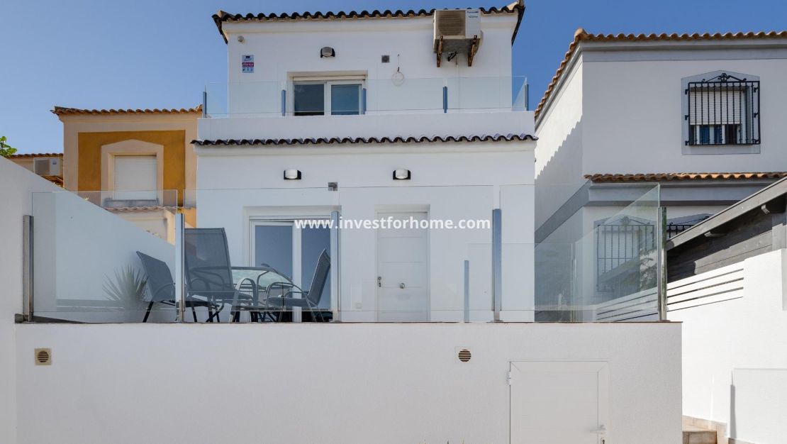 Försäljning - Villa - Torrevieja - aguas nuevas