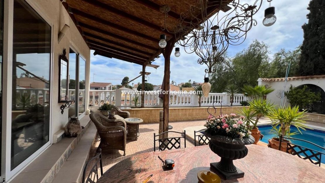 Försäljning - Villa - Torrevieja - Costa Blanca