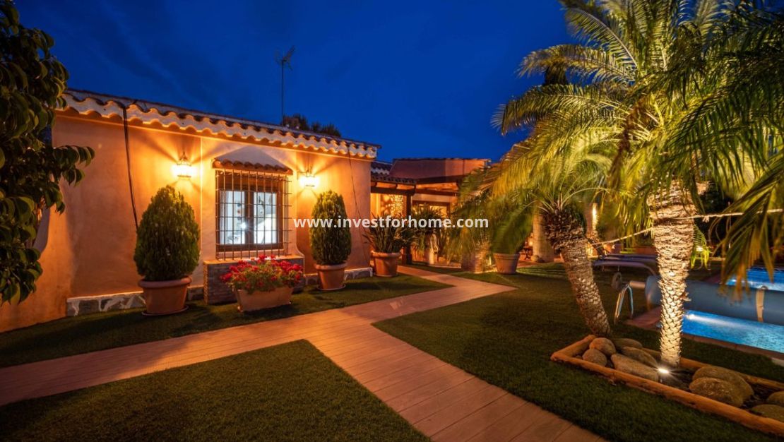 Försäljning - Villa - Torrevieja - Costa Blanca