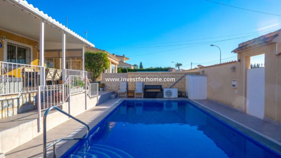 Försäljning - Villa - Torrevieja - Costa Blanca