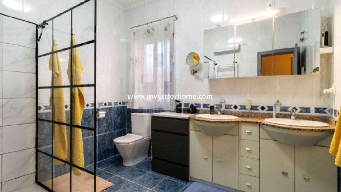 Försäljning - Villa - Torrevieja - Costa Blanca