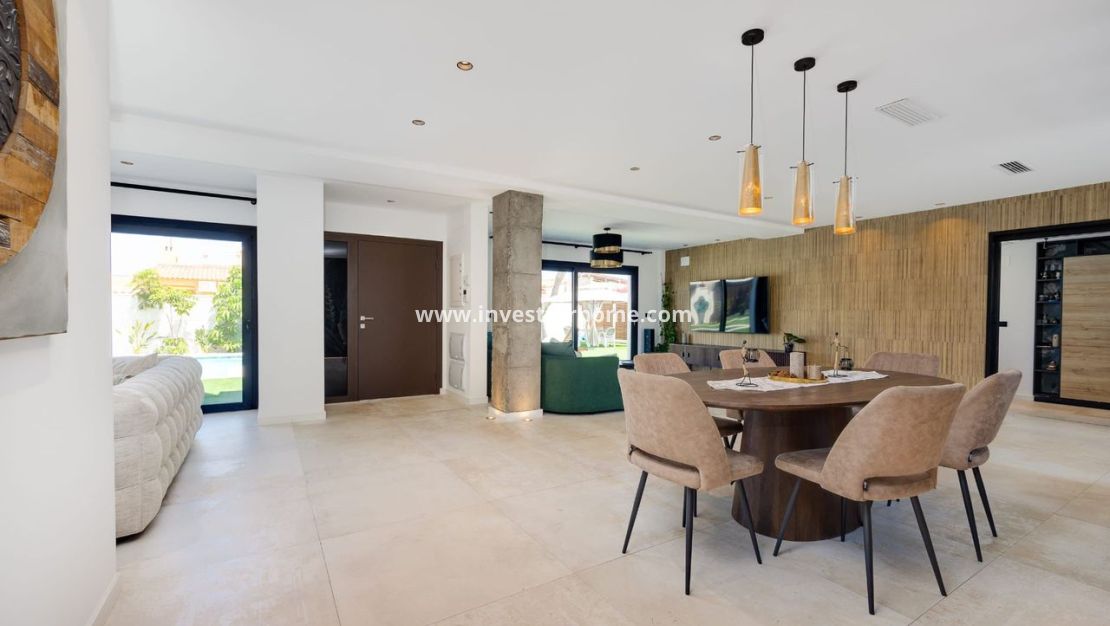 Försäljning - Villa - Torrevieja - Costa Blanca