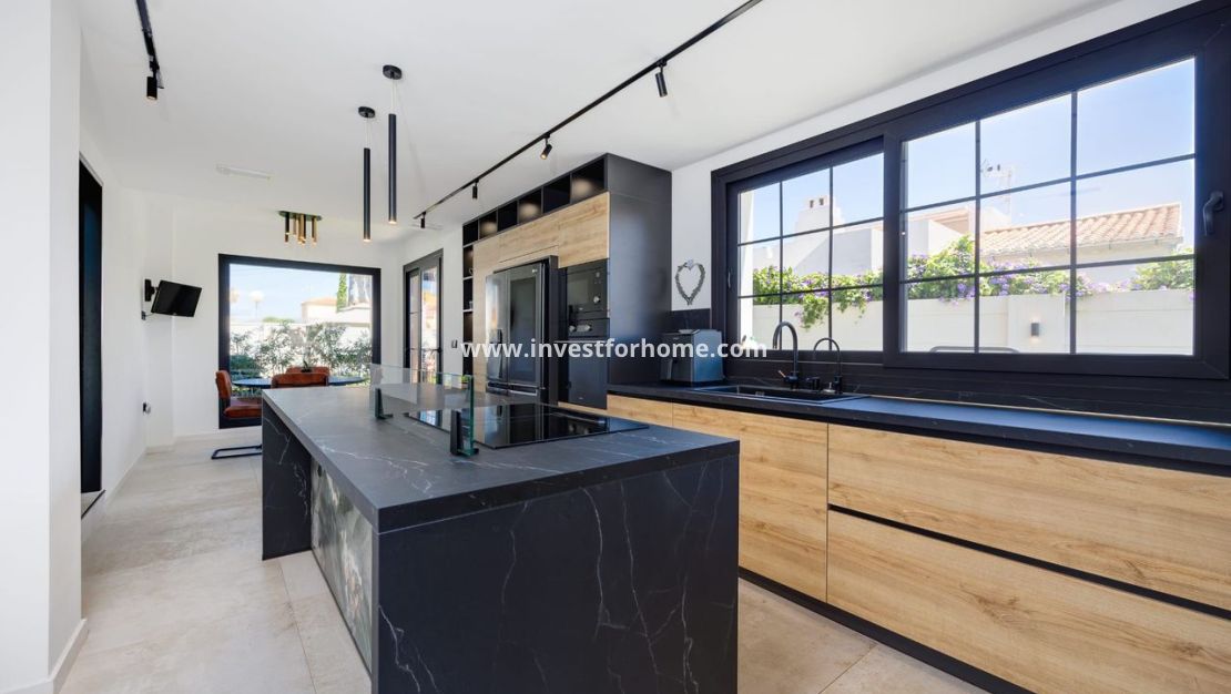 Försäljning - Villa - Torrevieja - Costa Blanca