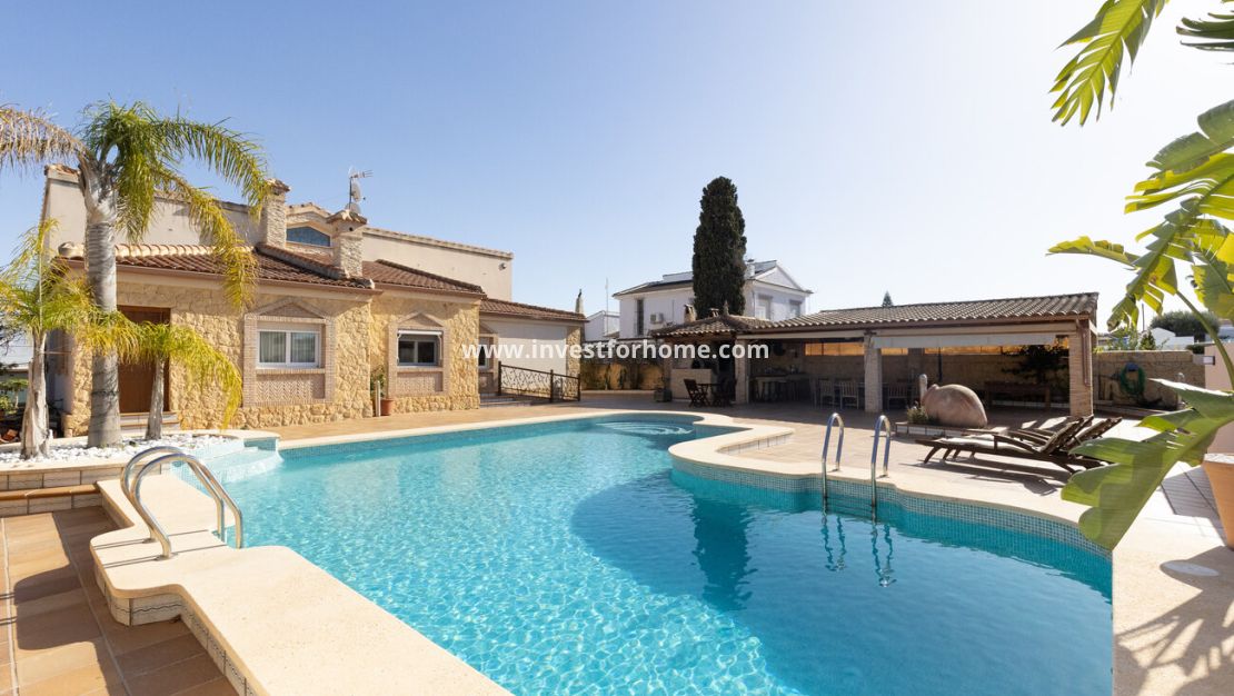 Försäljning - Villa - Torrevieja - Costa Blanca