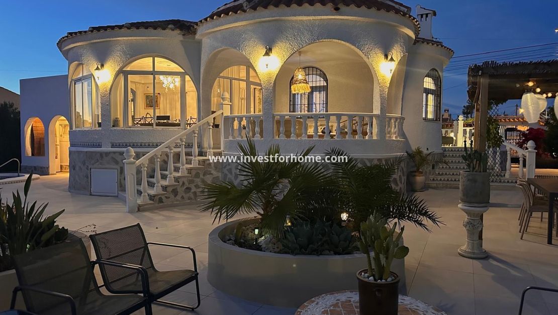 Försäljning - Villa - Torrevieja - Costa Blanca