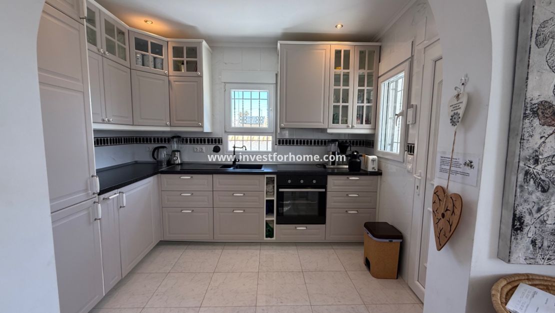 Försäljning - Villa - Torrevieja - Costa Blanca