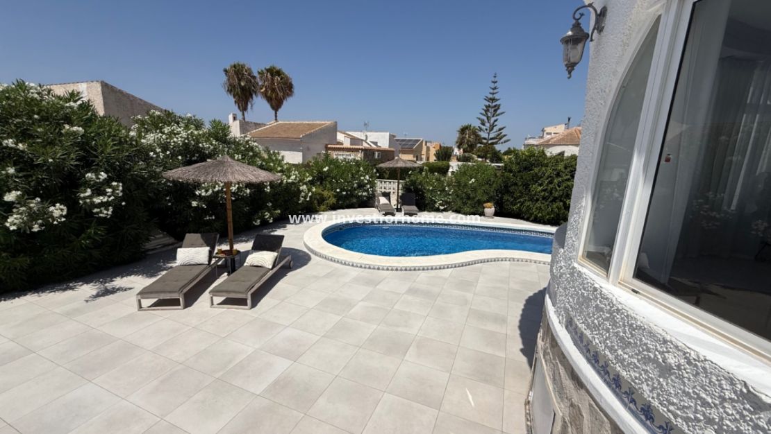 Försäljning - Villa - Torrevieja - Costa Blanca