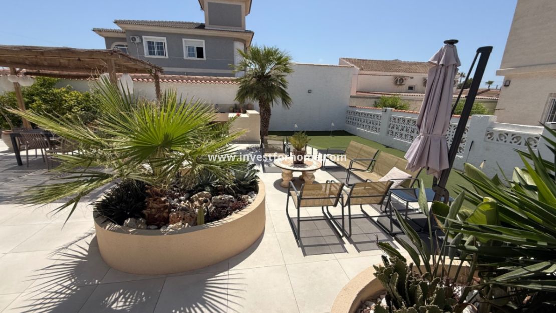 Försäljning - Villa - Torrevieja - Costa Blanca