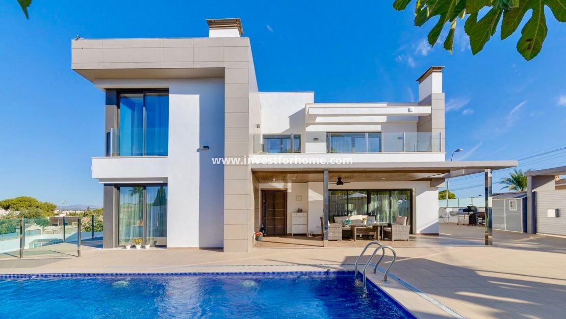 Försäljning - Villa - Torrevieja - Costa Blanca
