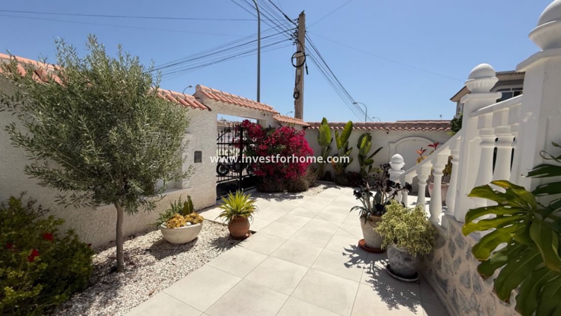Försäljning - Villa - Torrevieja - Costa Blanca