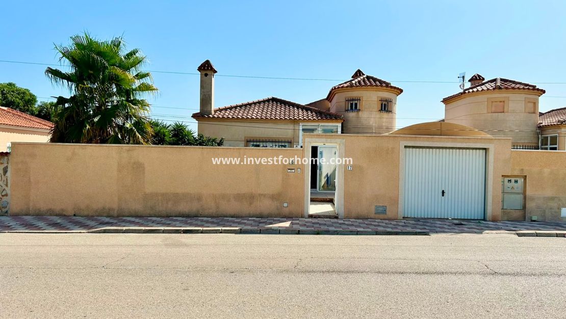 Försäljning - Villa - Torrevieja - Costa Blanca