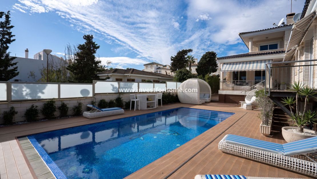 Försäljning - Villa - Torrevieja - Costa Blanca