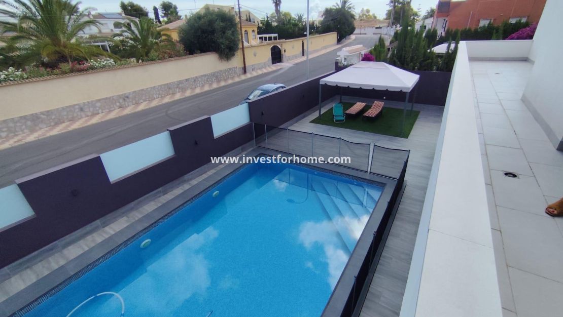 Försäljning - Villa - Torrevieja - El Chaparral