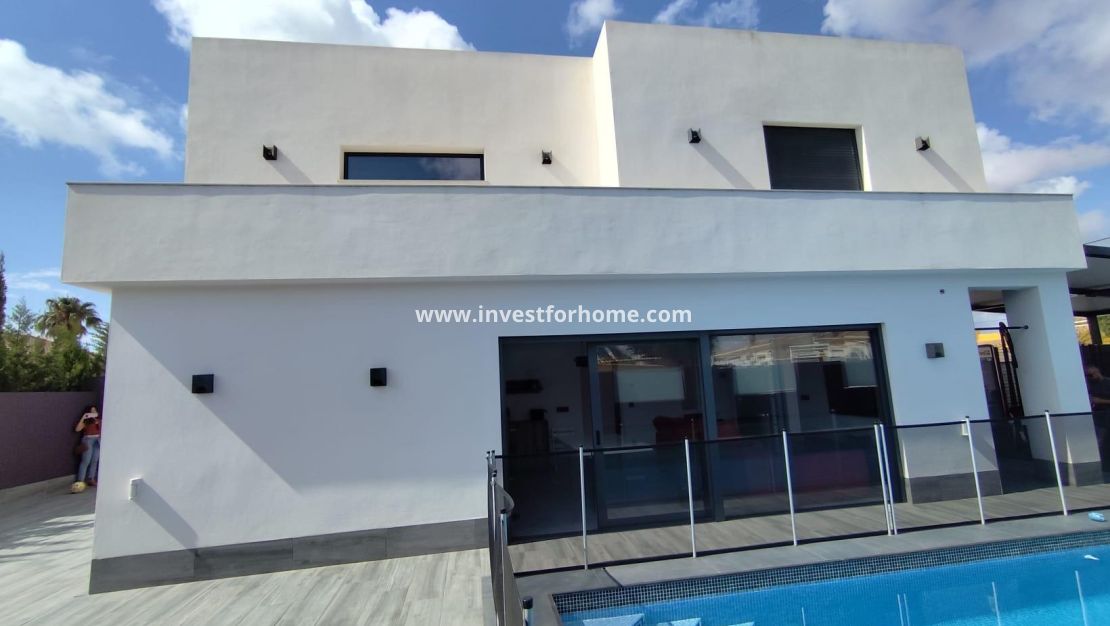 Försäljning - Villa - Torrevieja - El Chaparral