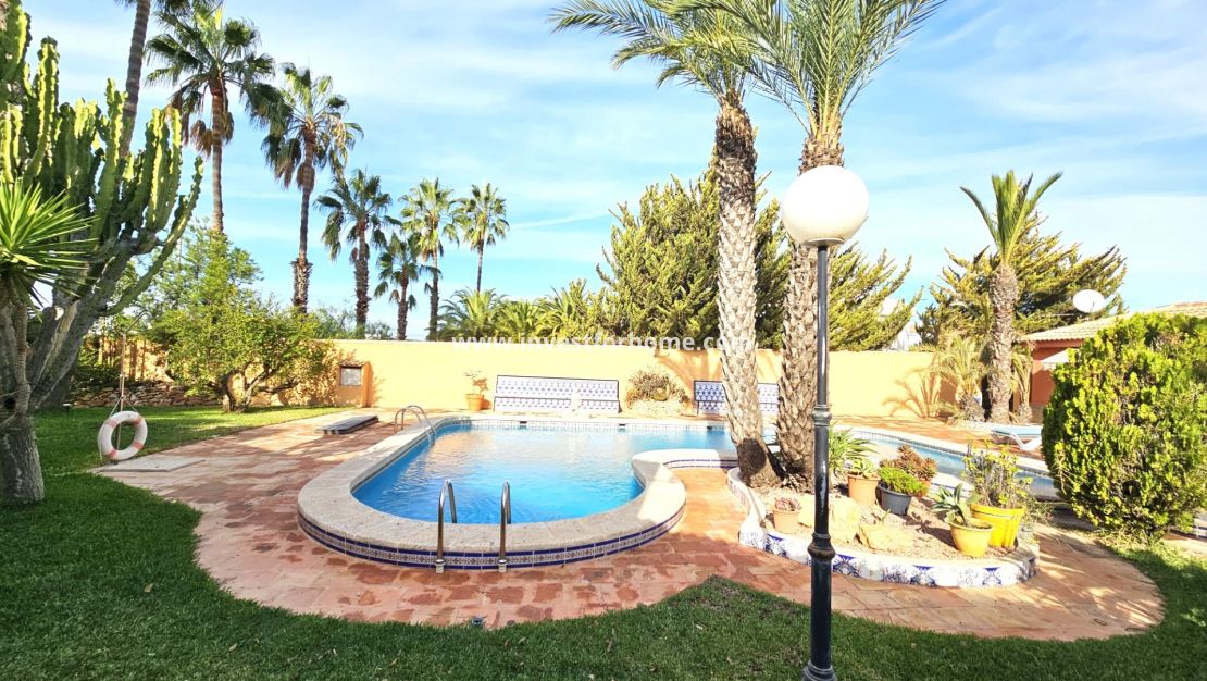 Försäljning - Villa - Torrevieja - La Siesta-El Chaparral