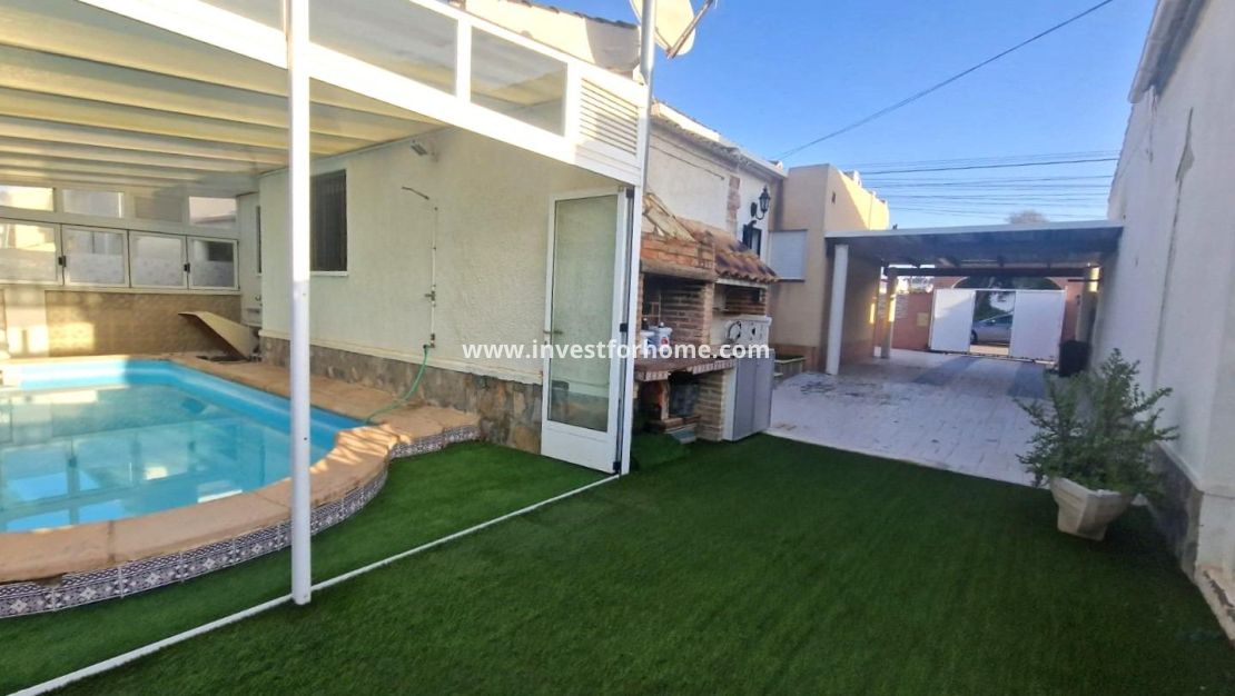 Försäljning - Villa - Torrevieja - La Siesta-El Chaparral