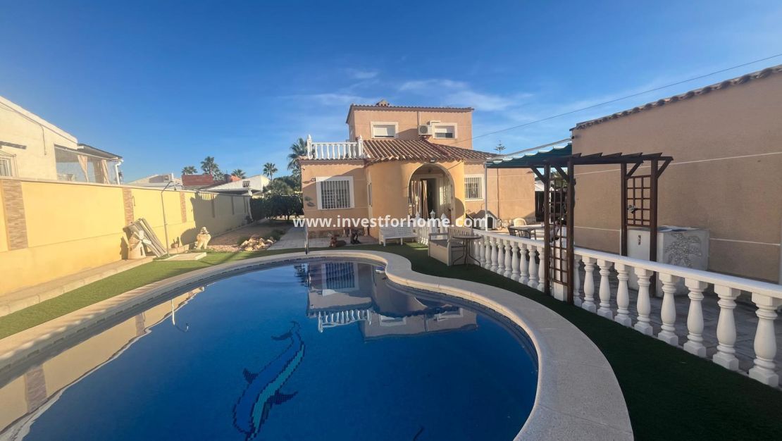 Försäljning - Villa - Torrevieja - La Siesta-El Chaparral