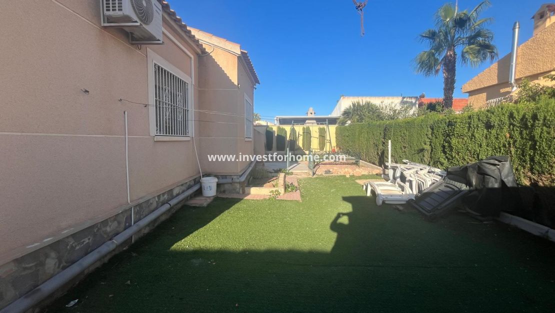 Försäljning - Villa - Torrevieja - La Siesta-El Chaparral