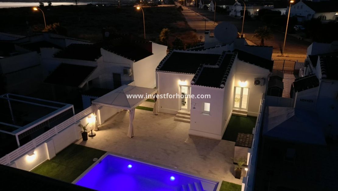 Försäljning - Villa - Torrevieja - La Siesta-El Chaparral