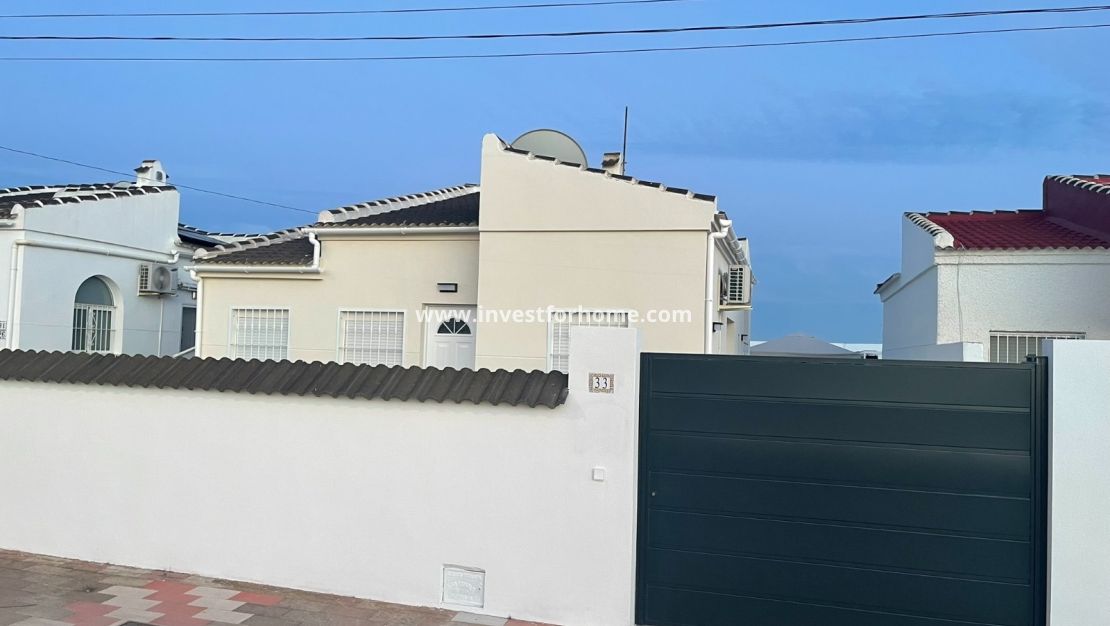 Försäljning - Villa - Torrevieja - La Siesta-El Chaparral