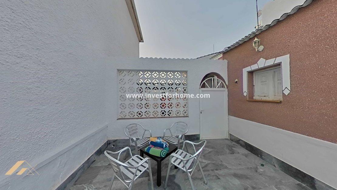 Försäljning - Villa - Torrevieja - La Siesta-El Chaparral